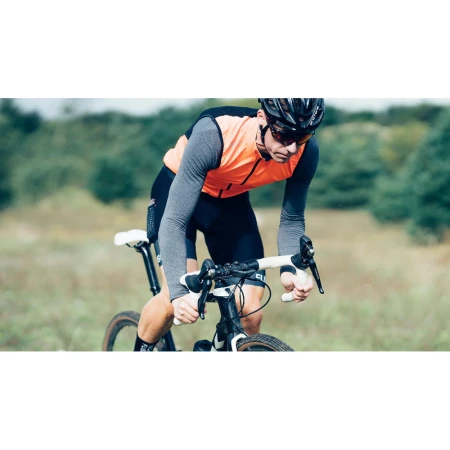 fusion c3 bib shorts pocket spodenki kolarskie.jpg