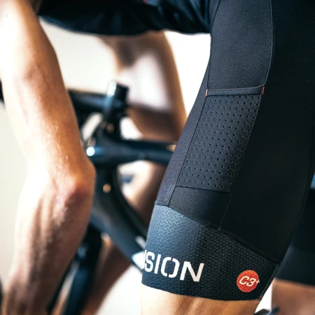 fusion c3 bib shorts pocket.jpg