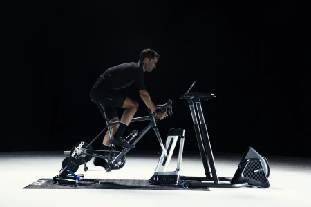 Wahoo_KICKR+v6_WFBKTR122_ECO-RIDER_02646.jpg