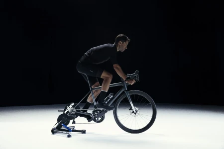 Wahoo_KICKR+v6_WFBKTR122_PROFILE-RIDER_02596.jpg