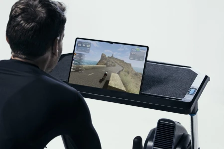 Wahoo_KICKR+BIKE+v2_WFBIKE3_MONITOR_02661.jpg