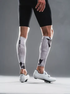 Opaski Fusion TEMPO! Pro Calf Sleeves aero Carbon